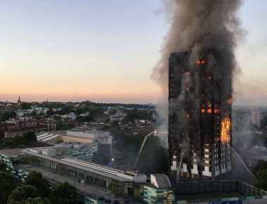 Grenfell Tower: Πιθανόν να ξεπεράσουν τους 100 οι νεκροί - Οι πυροσβέστες έφτασαν μέχρι και τον τελευταίο όροφο